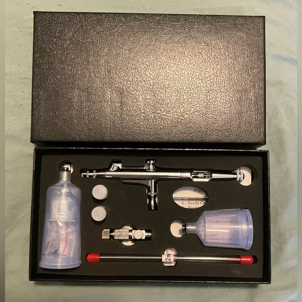 NEW! Professional Airbrush Set with Accessories